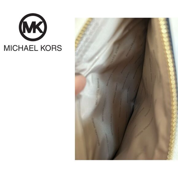 Michael Kors Cary Leather Zipper Pouch - Navy Blue - Picture 3 of 3